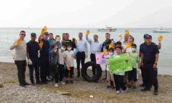 Mersin’de Deniz Altında ve Kıyıda Etraf Paklığı Yapıldı