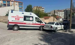 Ambulansın Karıştığı Kazada 2 Sıhhat Vazifelisi Yaralandı