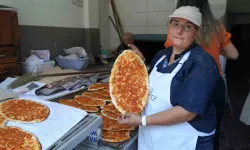 Gaziantep’in Bayan Pide Ustası Erkeklere Taş Çıkartıyor