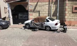 Kağıthane’de Freni Boşalan Araç, Park Halindeki Araca Çarptı: Motosiklet Şoförü Mevtten Döndü