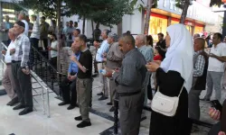 Siirt’te  Hacı Adayları Kutsal Topraklara Dualarla Uğurlandı