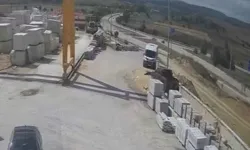 12 Kişinin Yaralandığı Kaza Kamerada