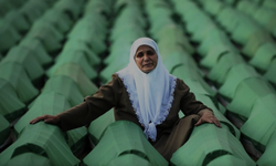 Aşgın ve Tahtasız, Srebrenitsa Katliamını Kınadı