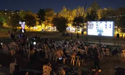 Büyükçekmece’de ’Yaz Sinema Günleri’ne Vatandaştan Ağır İlgi