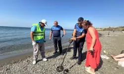 Zelzelede Vefat Eden Annesinden Kalan Yüzüğü Kaybeden Genç Kızın Paylaşımı Sonrası Takımlar Karış Karış Kıyısı Arıyor