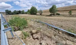 Sel Suları, Alaca’da Bariyerleri Söktü