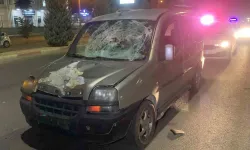 Hafif Ticari Aracın Çarptığı Üniversite Öğrencisi Ağır Yaralandı