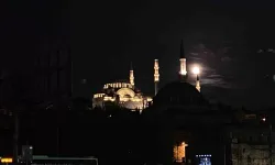 İstanbul ‘Da "Süper Kanlı Ay Tutulması"