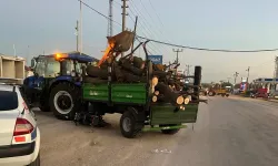 Traktöre Çarpan Motosikletin Sürücüsü Ölümden Döndü