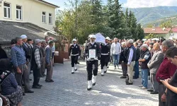 Vefat Eden Polis Memuru Çorum'da Toprağa Verildi