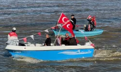 Cumhuriyet İçin Denizi Kayıklarla Doldurdular