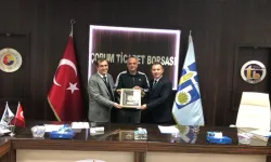 Emekli Olan Personele Plaket