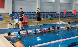 Kıyı Güvenlikten Yurtta Kalan Çocuklara Yüzme Eğitimi