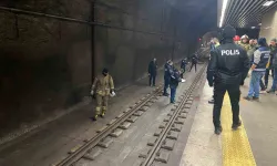 Marmaray’da Tren Aylarına Atlayan Şahıs Hayatını Kaybetti