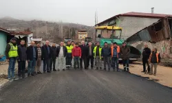 Bayat’ta Caddeler Asfaltla Buluşuyor