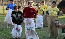 Bu Kampta Çocuklar Hem Eğlendi Hem de Ormanda Hayatta Kalmayı Öğrendi