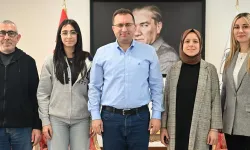 Gaziosmanpaşa Gençlik Merkezi Öğrencisi Belinay, İngiltere’deki Bir Kolejden Tam Burs Kazandı