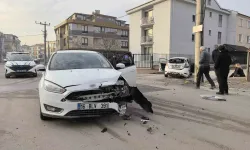Kazada Aracında Hasar Olduğunu Gören Şoför Gözyaşlarına Boğuldu