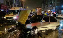 Kaza Yapan Alkollü Şoför, Bindirildiği Grup Otosunda Silahla Kendini Vurdu