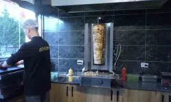 Ruhsat Yok, İşyeri Yok: Konutlarında Döner Yapıp Satıyorlar