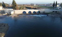 Zelzelenin Yıkamadığı Tarihi Köprü Onarım Çalışmalarının Akabinde Yaya Geçişine Açıldı