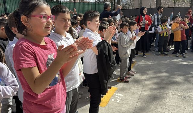 Bolu'da İstiklal Marşı'nın Kabulü ve Mehmet Akif Ersoy'u Anma Günü etkinliği düzenlendi