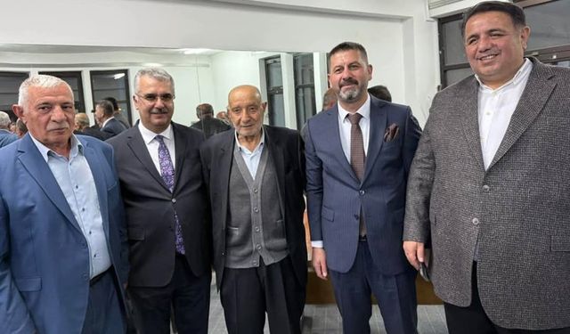 AK Partililer, Muhtarları Dinledi