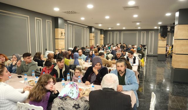 Altı Nokta Körler Derneği’nden İftar