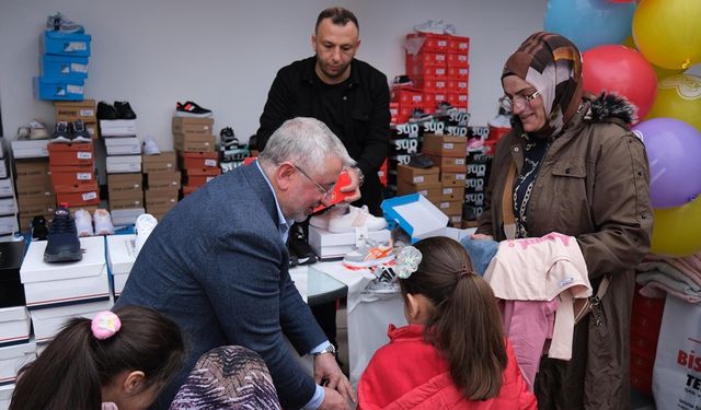 Çocukların Yüzlerini Güldürdüler