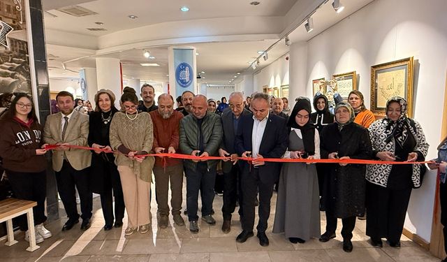 Hat Sergisi Sanat Galerisi’nde Açıldı