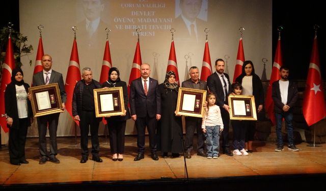 Şehit Yakınları ve Gazilere Emanetler Teslim Edildi