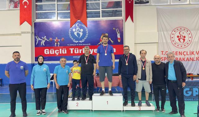 23 Nisan Masa Tenisi Turnuvası Sona Erdi