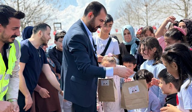 Bayram Kutlandı, Filistinli Çocuklar Unutulmadı