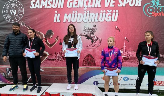 Çorumlu Atletlerden Duble Altın