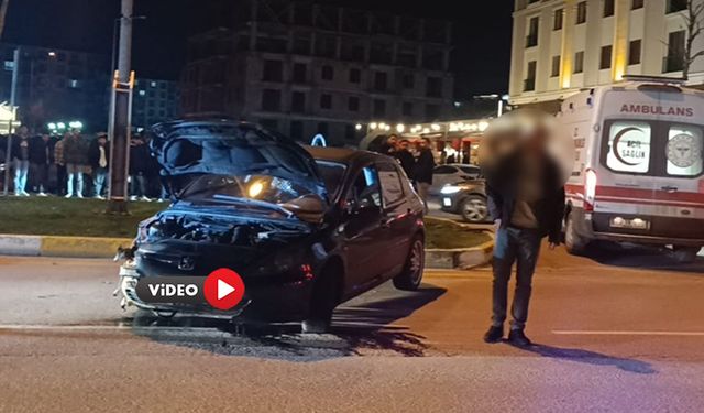 Dr. İlhan Gürel Caddesi’nde Kaza, O Anlar Kamerada