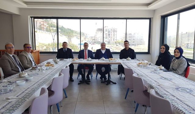 Gençlerin Enerjisiyle Yeşil Gelecek Projesi İçin Toplantı
