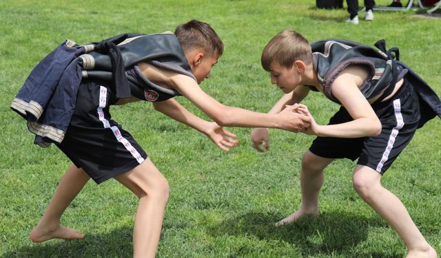 Okul Sporları Aba ve Karakucak Güreşleri Başladı