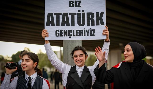 Tahtasız: Ne Yasaklar Ne De Engellemeler Durdurur Bizi