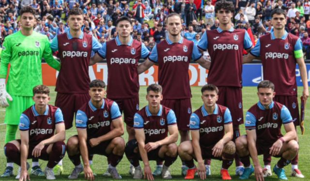 Tahtasız'dan Bordo-Mavililere Tebrik