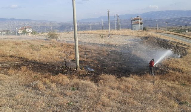 Dodurga'da Anız Yangınını İtfaiye Ekipleri Söndürdü