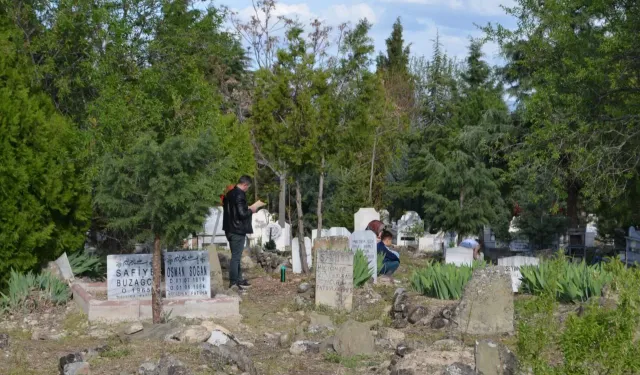 Dodurga'da Mezarlıklar Yoğunluk Yaşandı