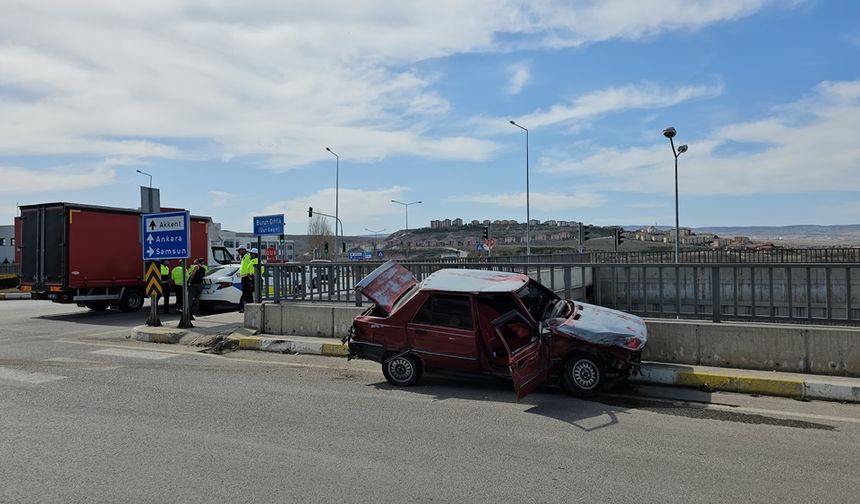 Burunçiftlik Kavşağı'nda Kaza, Yaralılar Var