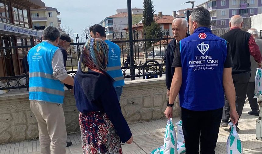 İhtiyaç Sahiplerine Yardımlar Sürüyor