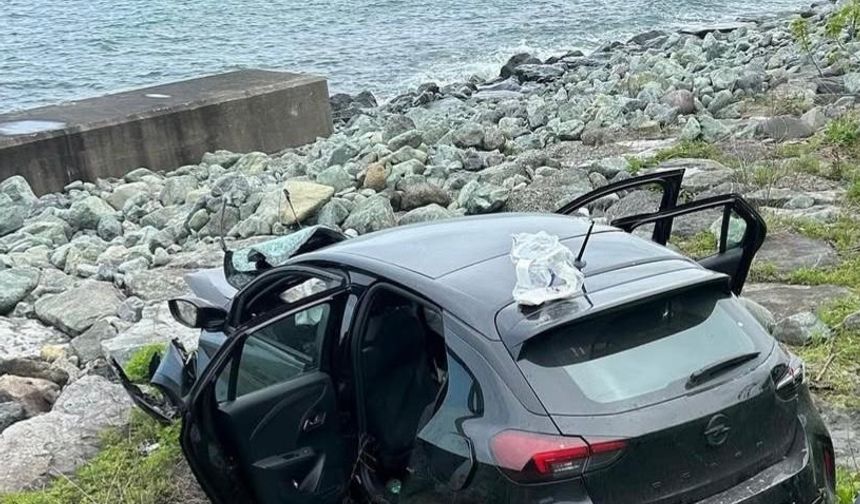 Rize'deki trafik kazasında 1 kişi öldü, 3 kişi yaralandı