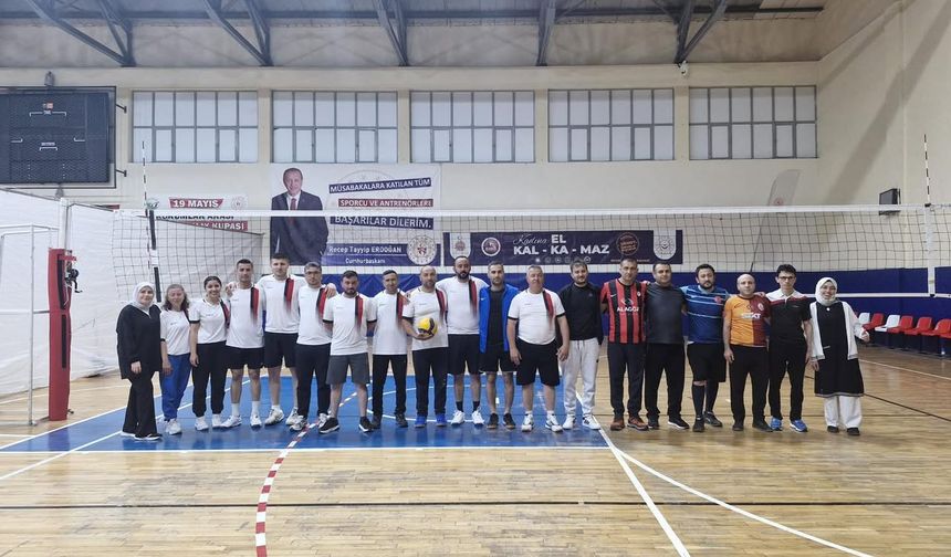 Osmancık'ta 19 Mayıs Voleybol Turnuvası Heyecanı Başladı