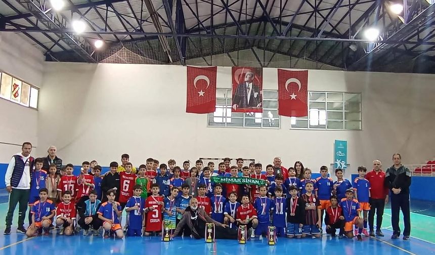 Futsal Şampiyonu Mimar Sinan Ortaokulu Oldu