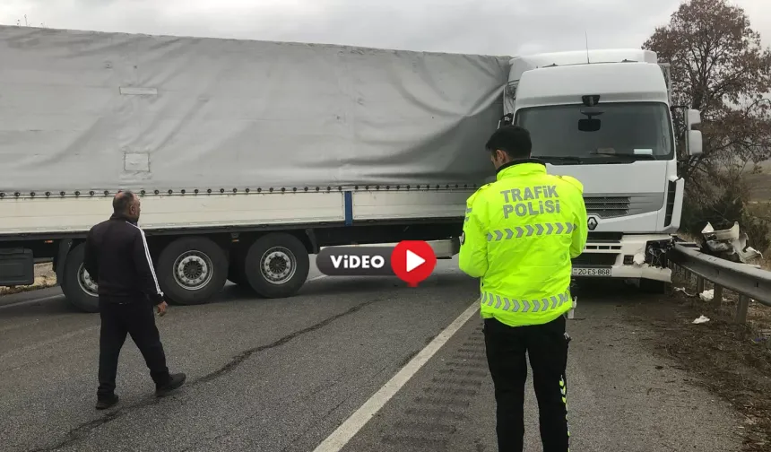 TIR Yolda Kaldı, Yol Trafiğe Kapandı