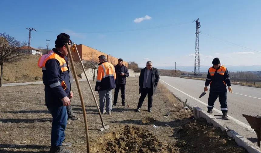 Kavşaktaki Işıklar Güneş Enerjisiyle Çalışacak