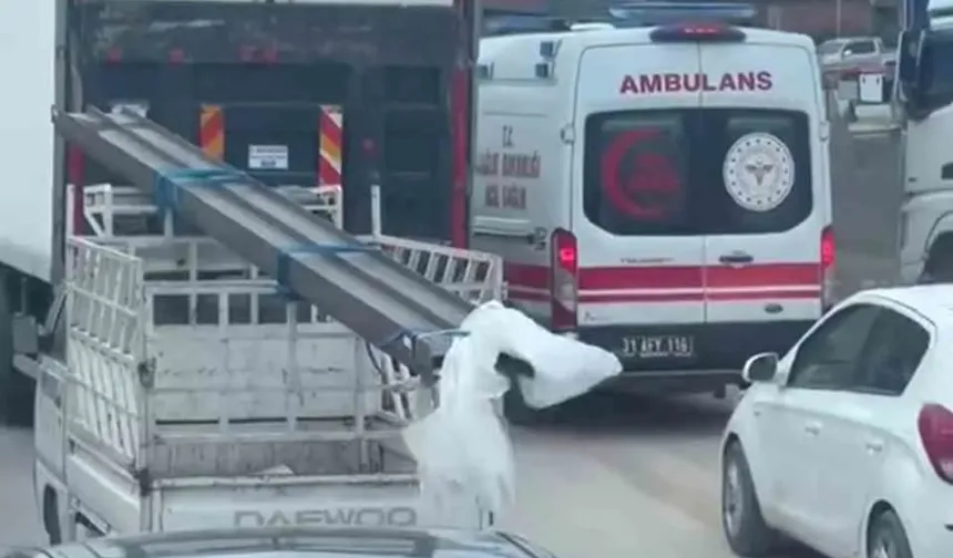 Trafikte İlerlemekte Zahmet Çeken Ambulansın Güç Anları