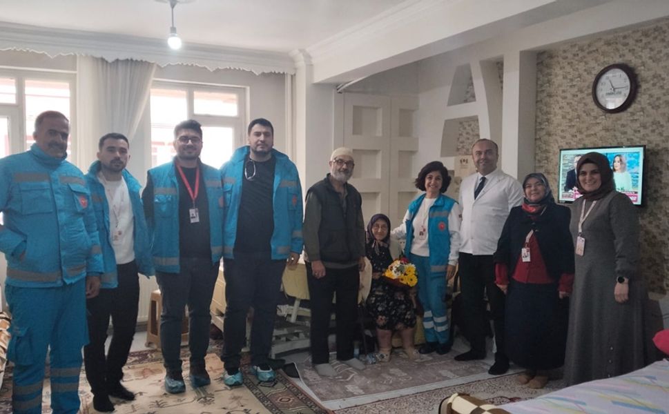 Ulu Çınara Sürpriz Ziyaret